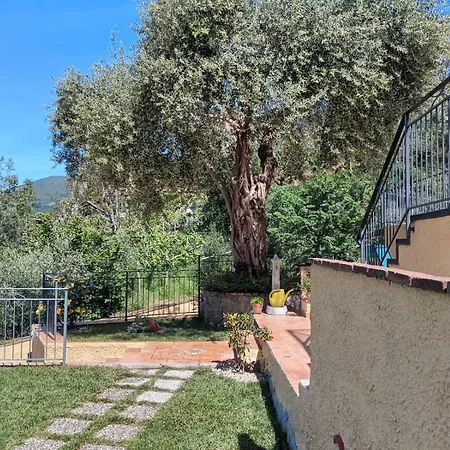 La Cornice Dei Monti アパート