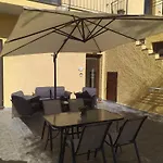 La Cornice Dei Monti Apartment *