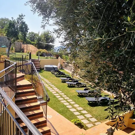 Apartment La Cornice Dei Monti