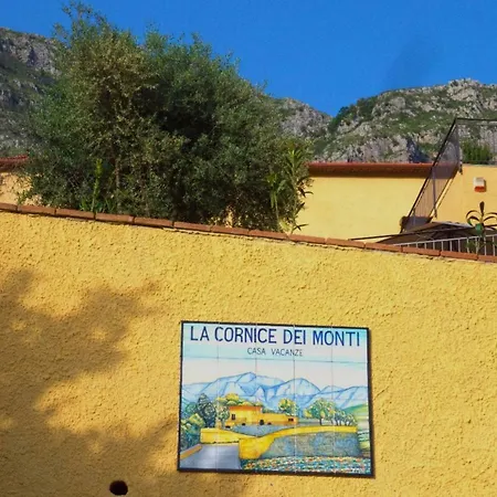 Apartment La Cornice Dei Monti *