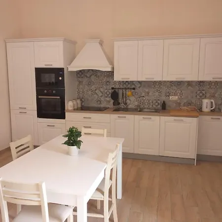 La Cornice Dei Monti Apartment