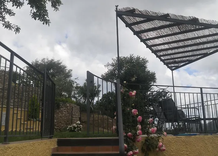 La Cornice Dei Monti Appartement *